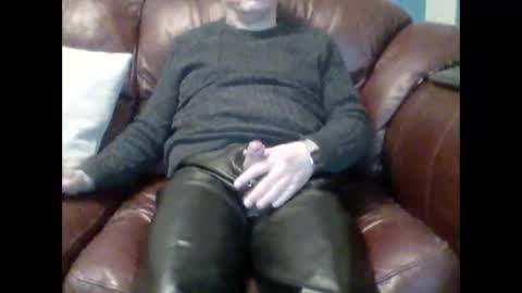 leatherpants68 online show from February 22, 7:56 pm