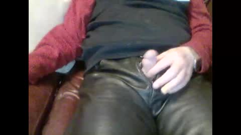 leatherpants68 online show from March 20, 9:52 pm