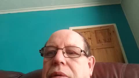 leatherpants68 online show from April 6, 2:51 pm