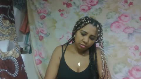 leatiana online show from April 10, 8:30 am