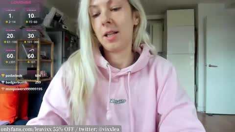 Snapshot of leavixx chatting on October 31, 10:16 am LeaVixx online show from October 31, 10:16 am