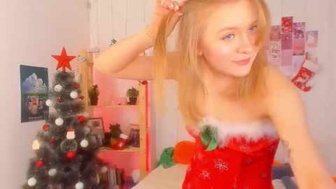 Ellie online show from December 28, 7:22 am