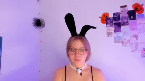 Ellie online show from December 4, 4:22 am