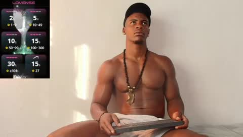 Snapshot of lebron_black_ chatting on July 6, 10:01 pm Lebron online show from July 6, 10:01 pm