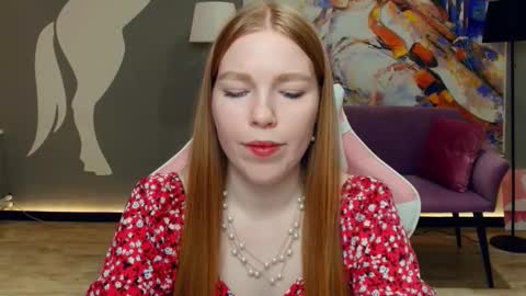 Snapshot of ledacopus chatting on December 20, 11:45 pm Lilly online show from December 20, 11:45 pm