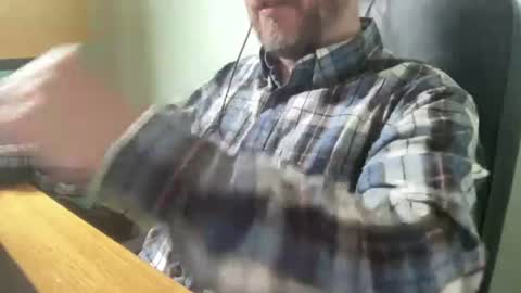 Snapshot of lee_8891 chatting on June 16, 11:02 am lee_8891 online show from June 16, 11:02 am
