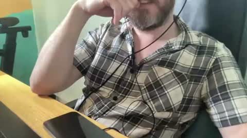 lee_8891 online show from June 30, 11:11 am