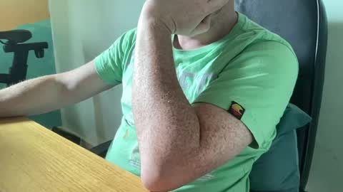 lee_8891 online show from July 28, 9:59 am