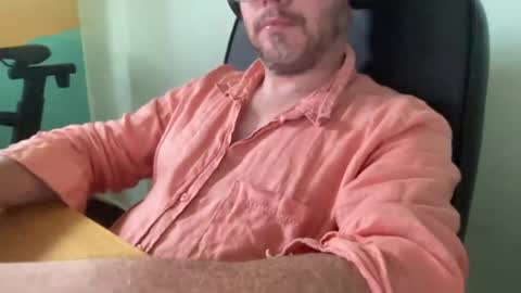 lee_8891 online show from July 31, 11:53 am