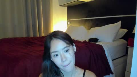 lee_chang online show from July 24, 4:38 pm