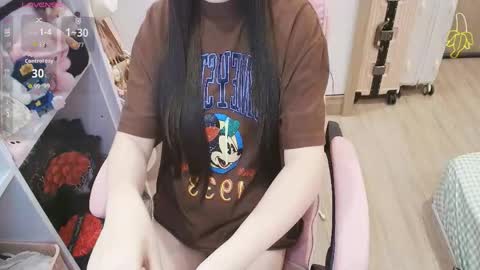Lee online show from April 26, 1:47 am