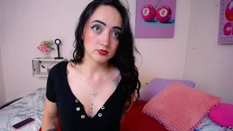 Snapshot of leeah_carter chatting on May 6, 5:03 am Leah Carter online show from May 6, 5:03 am