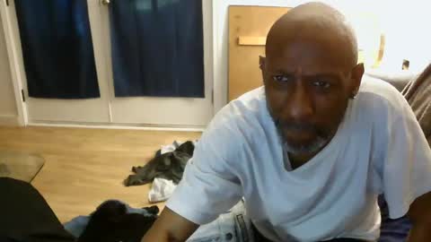 Snapshot of leeguy_hugedick chatting on July 18, 8:45 pm Ebony DeafGuy online show from July 18, 8:45 pm