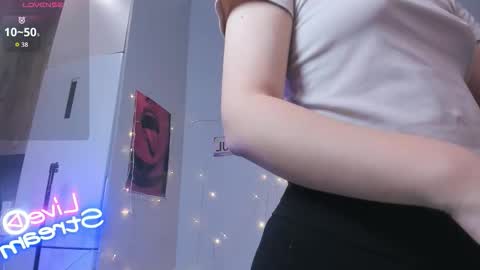 Snapshot of leehaeun7 chatting on February 14, 8:16 pm Lee Haeun online show from February 14, 8:16 pm