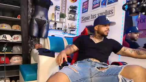 leenar_key online show from February 12, 2:45 pm