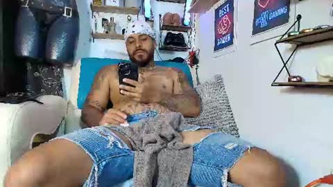 Snapshot of leenar_key chatting on July 22, 11:51 pm leenar_key online show from July 22, 11:51 pm