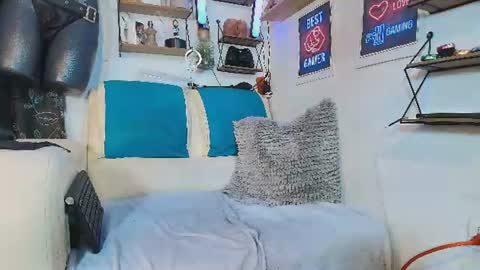 Snapshot of leenar_key chatting on July 27, 11:34 pm leenar_key online show from July 27, 11:34 pm