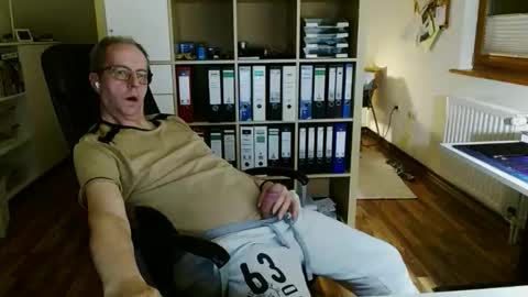 Dave online show from March 25, 9:54 pm