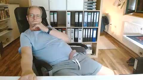 Snapshot of lefti27 chatting on June 25, 11:09 pm Dave online show from June 25, 11:09 pm