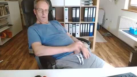 Snapshot of lefti27 chatting on July 11, 2:20 pm Dave online show from July 11, 2:20 pm