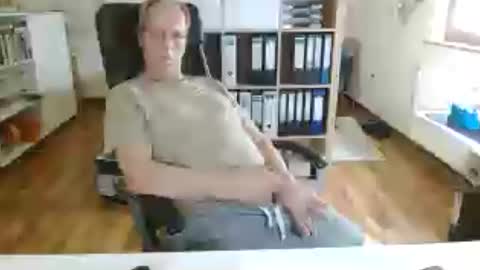 Snapshot of lefti27 chatting on July 14, 4:02 pm Dave online show from July 14, 4:02 pm