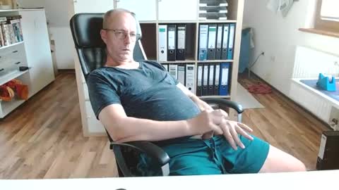 Snapshot of lefti27 chatting on July 25, 6:16 pm Dave online show from July 25, 6:16 pm