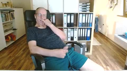 Snapshot of lefti27 chatting on July 26, 9:43 pm Dave online show from July 26, 9:43 pm