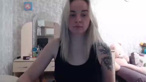 leggywily25 online show from January 5, 5:49 pm