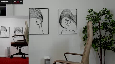 Snapshot of legswattitude chatting on January 9, 9:06 am Elle online show from January 9, 9:06 am