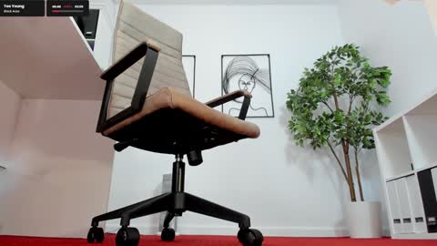 Snapshot of legswattitude chatting on February 5, 2:16 pm Elle online show from February 5, 2:16 pm