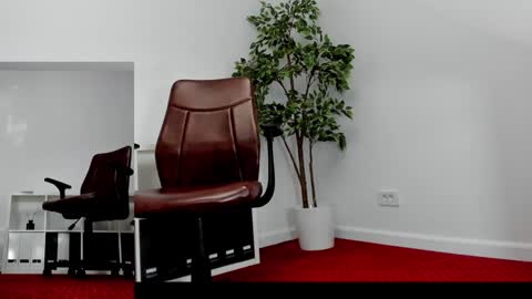 Snapshot of legswattitude chatting on September 12, 6:13 am Elle online show from September 12, 6:13 am