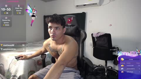 Snapshot of lei_77 chatting on January 3, 10:29 pm Lei online show from January 3, 10:29 pm