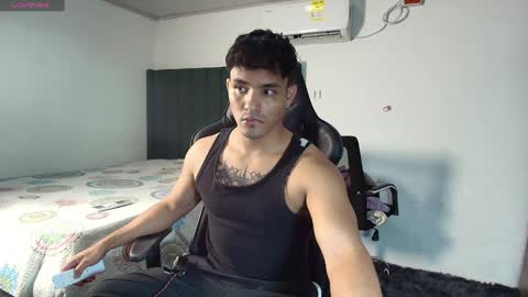 Snapshot of lei_77 chatting on January 9, 10:52 pm Lei online show from January 9, 10:52 pm