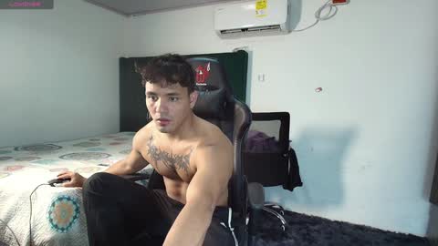 Snapshot of lei_77 chatting on January 17, 9:06 pm Lei online show from January 17, 9:06 pm