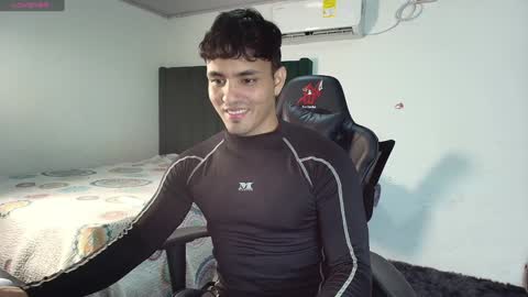 Snapshot of lei_77 chatting on February 9, 1:11 am Lei online show from February 9, 1:11 am