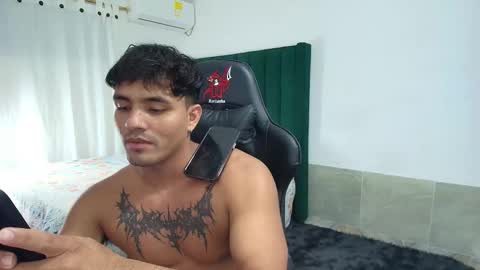 Snapshot of lei_77 chatting on October 4, 10:52 pm Lei online show from October 4, 10:52 pm