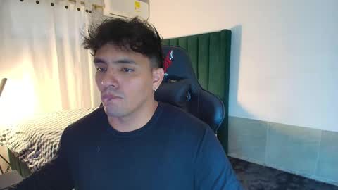 Snapshot of lei_77 chatting on November 29, 6:44 pm Lei online show from November 29, 6:44 pm