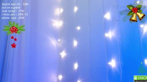 Snapshot of leia_bell chatting on December 8, 4:18 pm hey Im Leia and I love rock online show from December 8, 4:18 pm