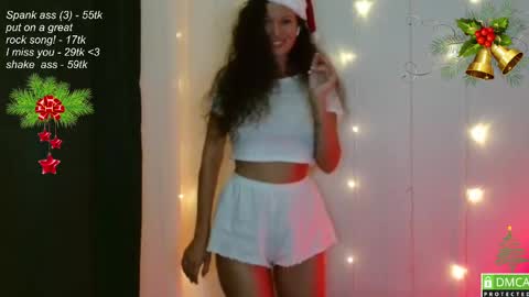 Snapshot of leia_bell chatting on December 21, 4:57 pm hey Im Leia and I love rock online show from December 21, 4:57 pm