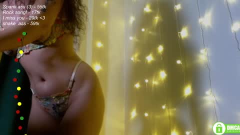 Snapshot of leia_bell chatting on January 17, 9:17 pm hey Im Leia and I love rock online show from January 17, 9:17 pm