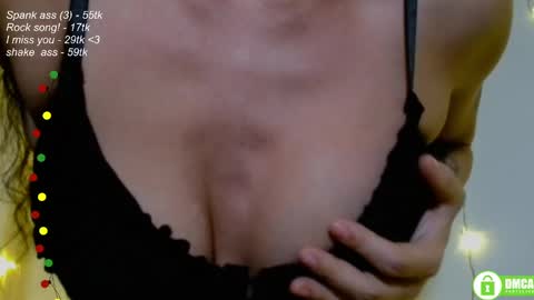 Snapshot of leia_bell chatting on January 18, 8:30 pm hey Im Leia and I love rock online show from January 18, 8:30 pm