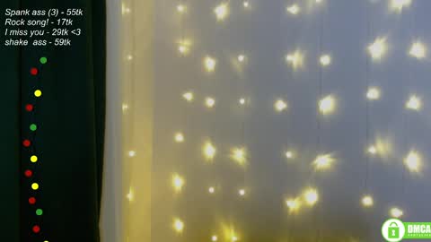 Snapshot of leia_bell chatting on January 25, 8:21 pm hey Im Leia and I love rock online show from January 25, 8:21 pm