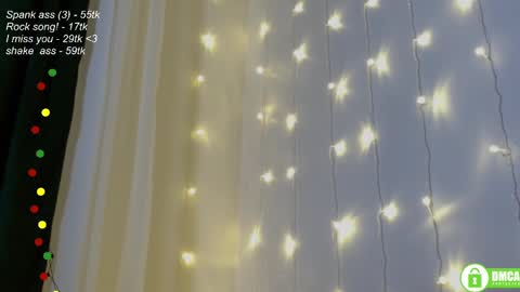 Snapshot of leia_bell chatting on February 2, 8:41 pm hey Im Leia and I love rock online show from February 2, 8:41 pm