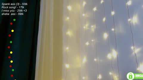 Snapshot of leia_bell chatting on February 9, 5:33 pm hey Im Leia and I love rock online show from February 9, 5:33 pm