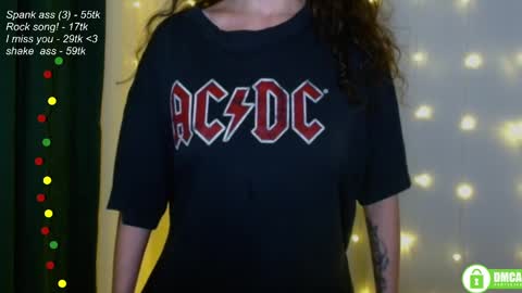 Snapshot of leia_bell chatting on March 1, 6:21 pm hey Im Leia and I love rock online show from March 1, 6:21 pm