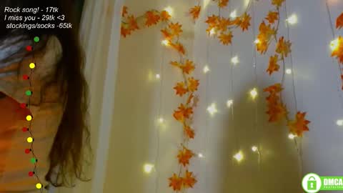 Snapshot of leia_bell chatting on October 4, 7:01 pm hey Im Leia and I love rock online show from October 4, 7:01 pm