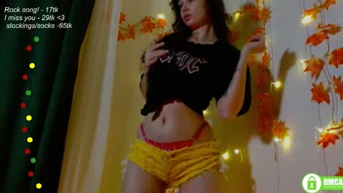 Snapshot of leia_bell chatting on October 18, 7:14 pm hey Im Leia and I love rock online show from October 18, 7:14 pm