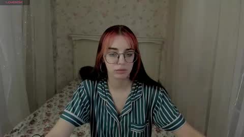leia_moreno online show from October 9, 3:04 am