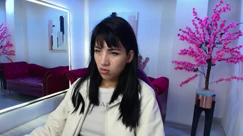 Leia.  online show from October 11, 11:09 am