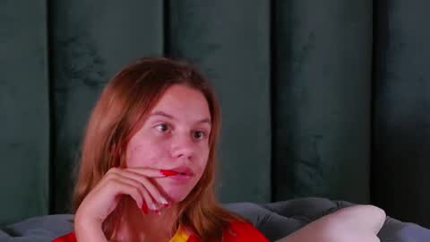 leiahux online show from July 12, 2:41 pm